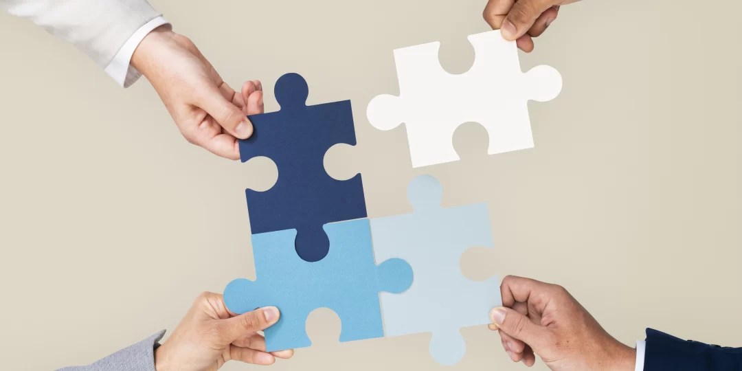 hands-holding-puzzle-business-problem-solving-concept-1080x540.webp